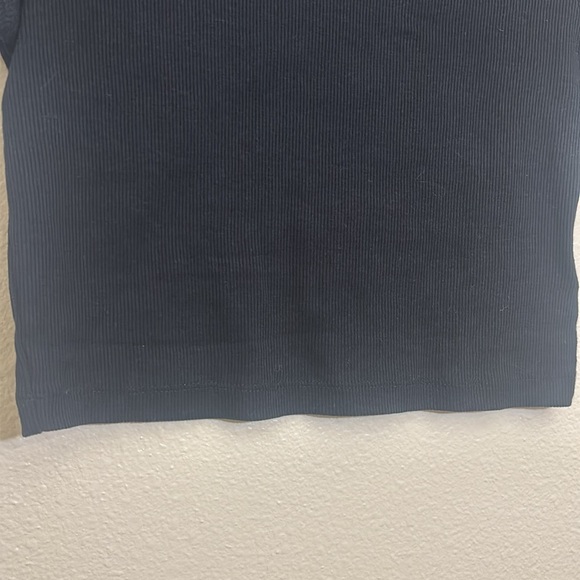 *4/15* Divided Basic Black Tee Ribbed - Picture 5 of 7